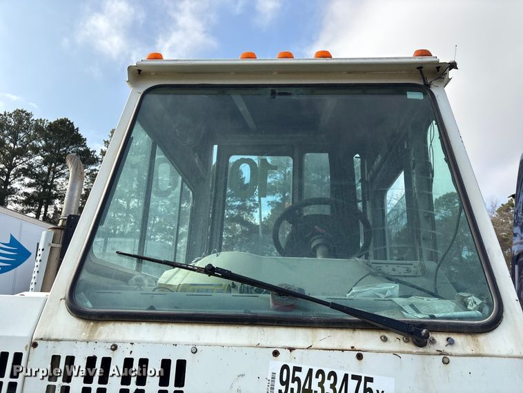 image for item YA1704 2006 Ottawa 30 yard truck