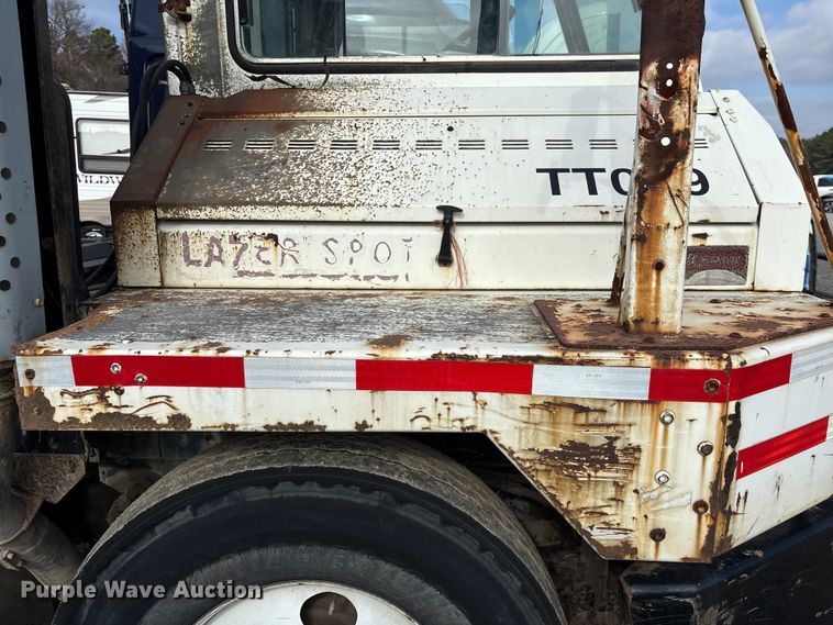 image for item YA1704 2006 Ottawa 30 yard truck