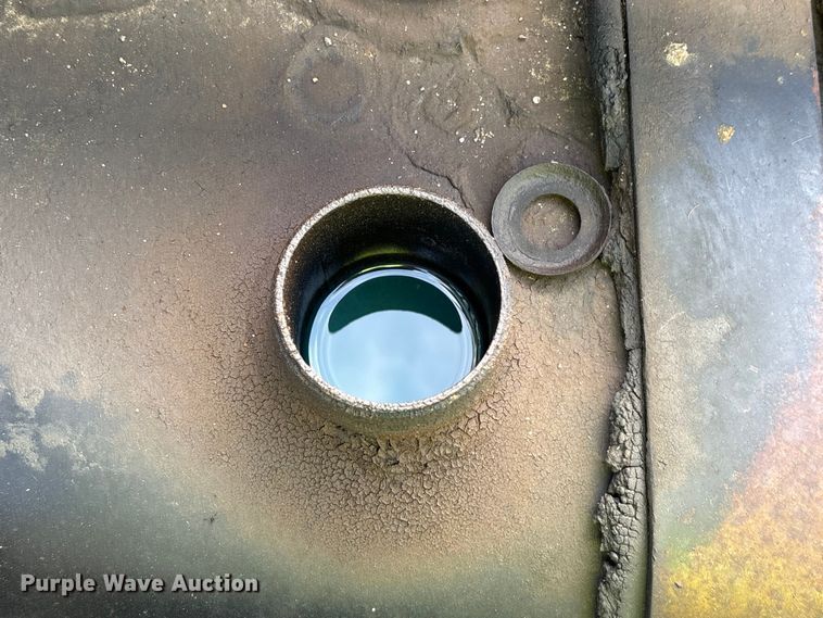 image for item YA1704 2006 Ottawa 30 yard truck