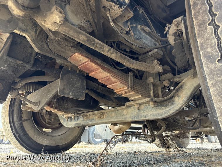 image for item YA1704 2006 Ottawa 30 yard truck