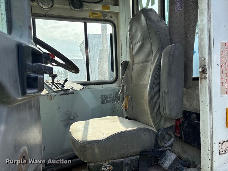 image for item YA1704 2006 Ottawa 30 yard truck