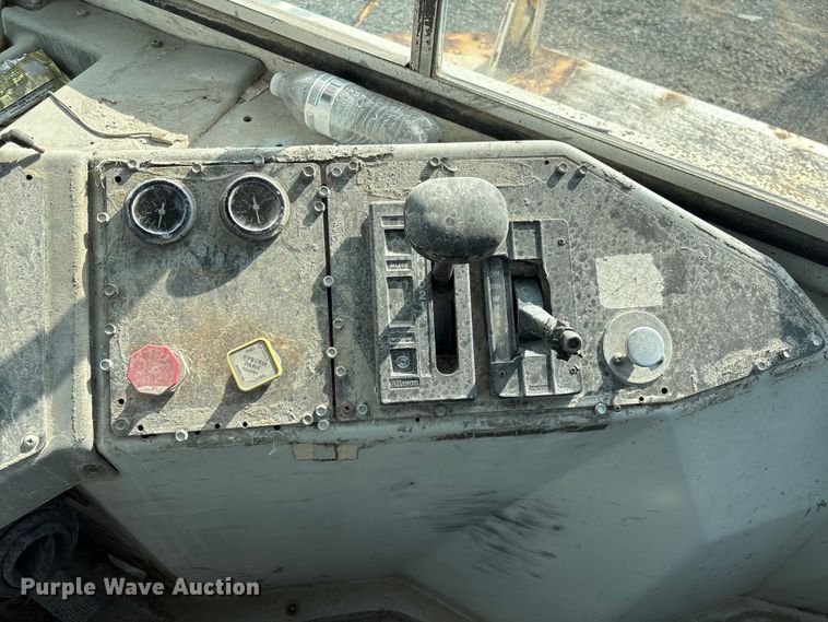 image for item YA1704 2006 Ottawa 30 yard truck