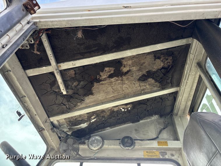 image for item YA1704 2006 Ottawa 30 yard truck