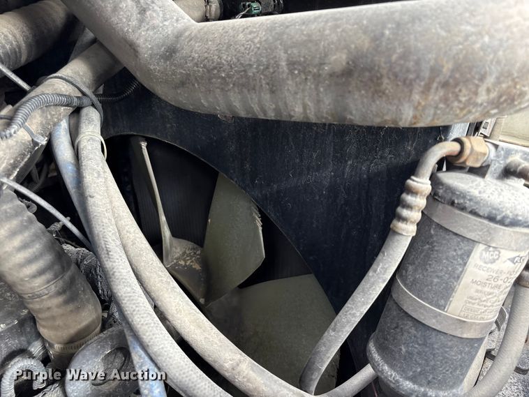 image for item YA1704 2006 Ottawa 30 yard truck