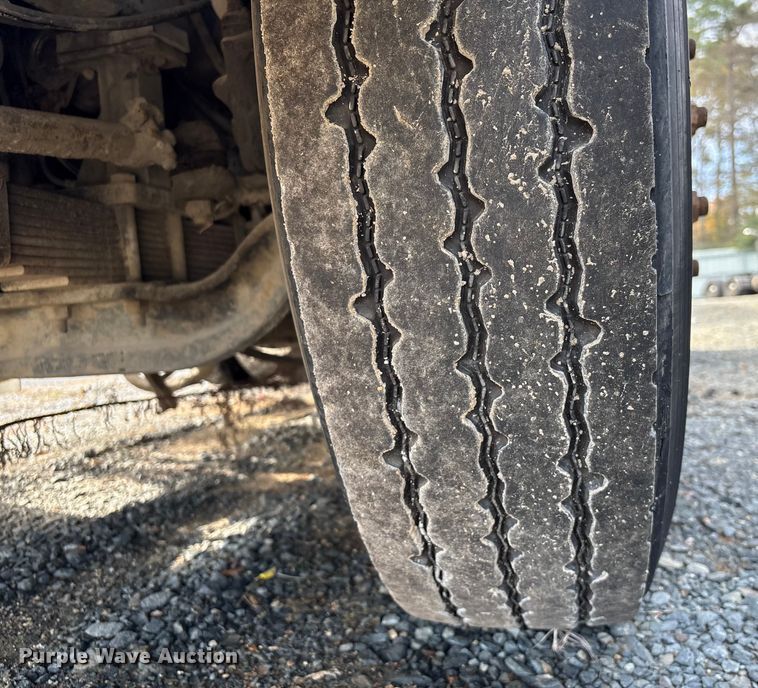 image for item YA1704 2006 Ottawa 30 yard truck