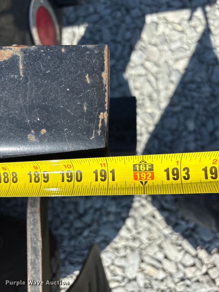 image for item YA1719 2019 Freightliner Cascadia semi truck