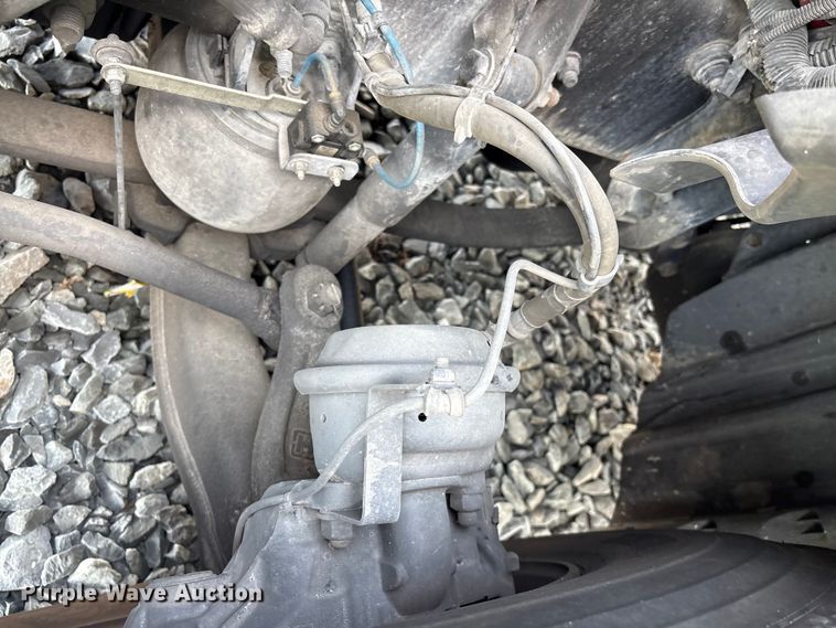 image for item YA1719 2019 Freightliner Cascadia semi truck