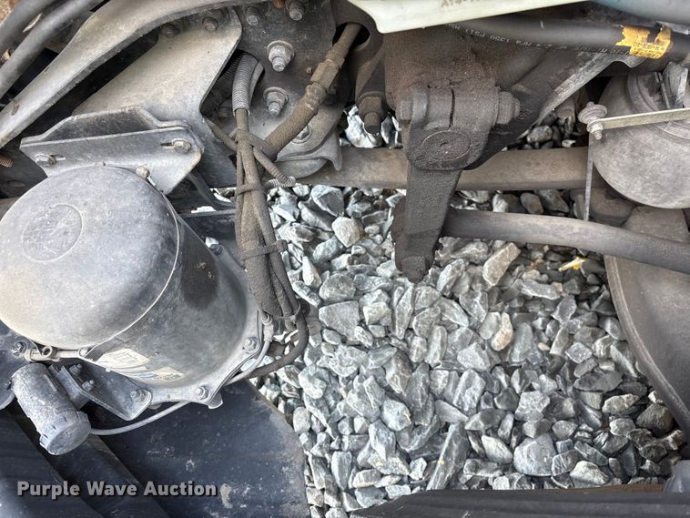 image for item YA1719 2019 Freightliner Cascadia semi truck