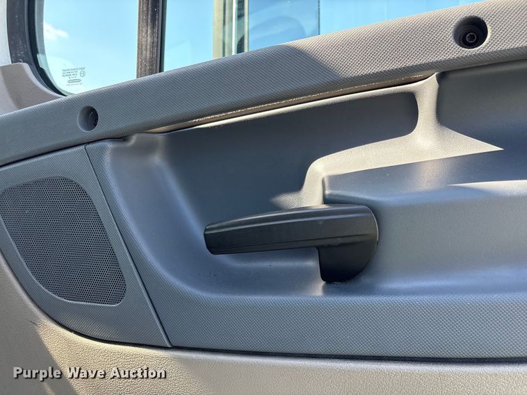 image for item YA1719 2019 Freightliner Cascadia semi truck