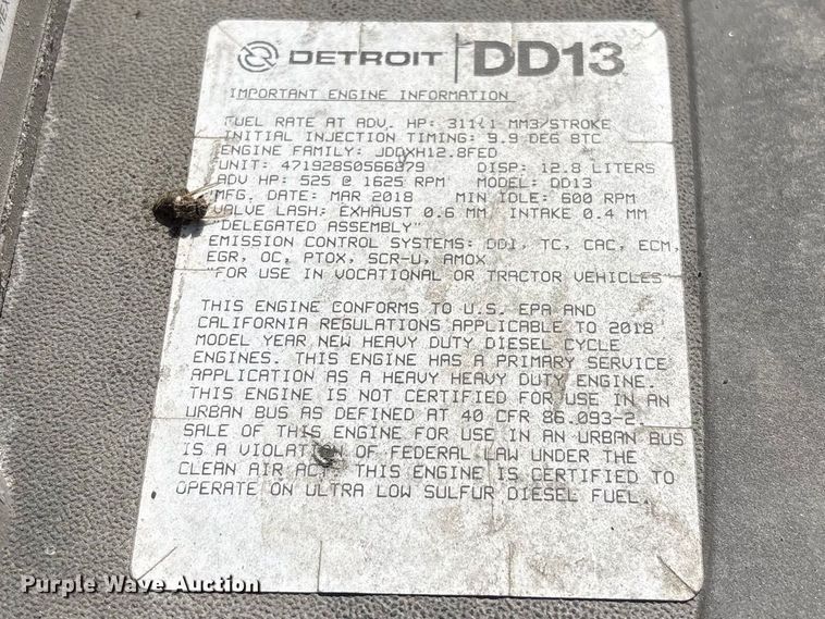 image for item YA1719 2019 Freightliner Cascadia semi truck