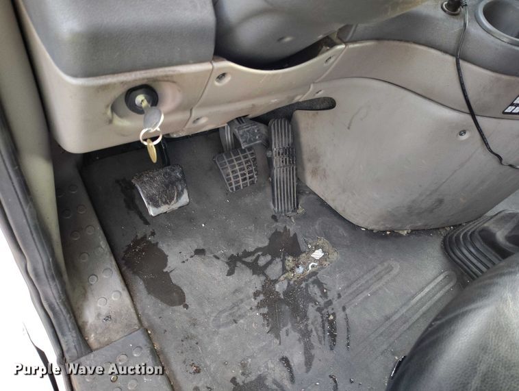 image for item YA1745 2016 Freightliner Cascadia semi truck