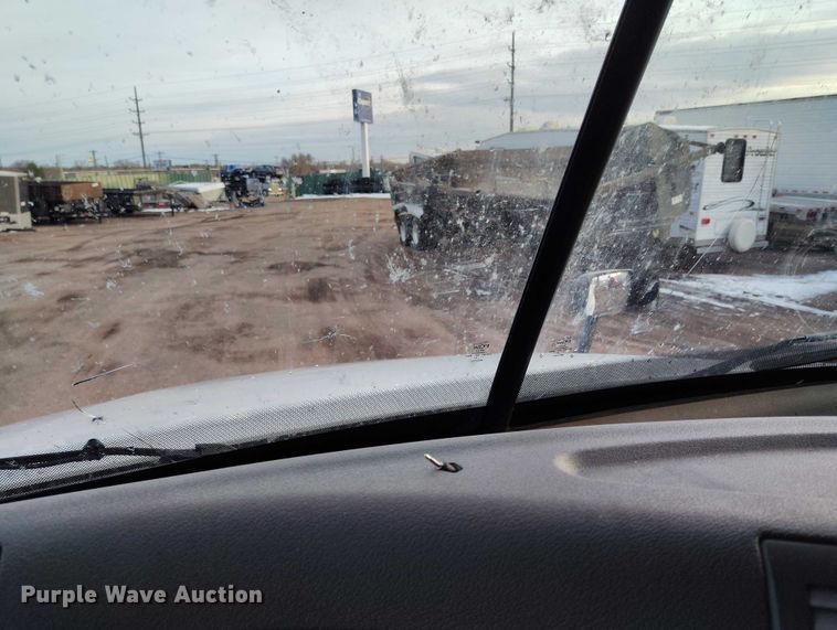 image for item YA1745 2016 Freightliner Cascadia semi truck