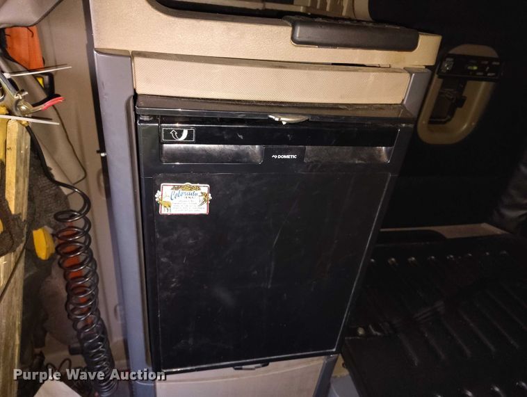 image for item YA1745 2016 Freightliner Cascadia semi truck