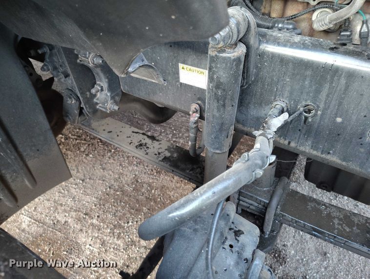 image for item YA1745 2016 Freightliner Cascadia semi truck