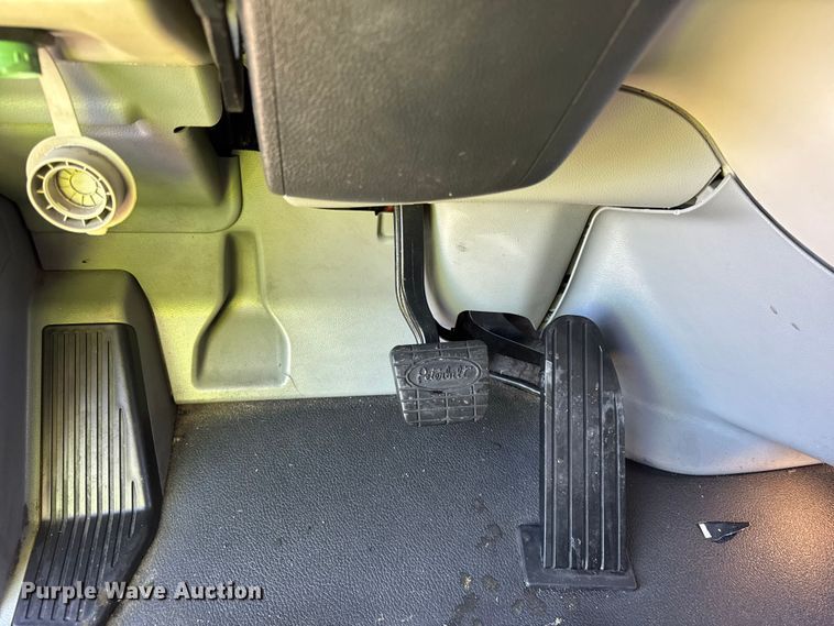 image for item YA1814 2019 Peterbilt 579 semi truck