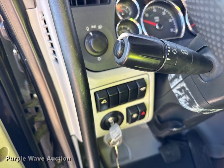 image for item YA1814 2019 Peterbilt 579 semi truck