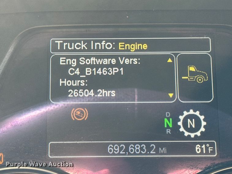 image for item YA1814 2019 Peterbilt 579 semi truck