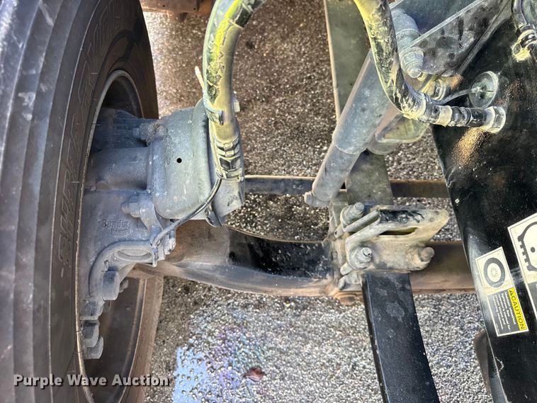 image for item YA1814 2019 Peterbilt 579 semi truck