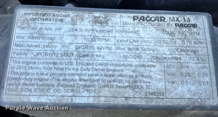 image for item YA1814 2019 Peterbilt 579 semi truck