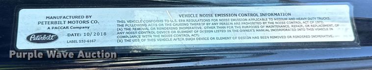 image for item YA1814 2019 Peterbilt 579 semi truck