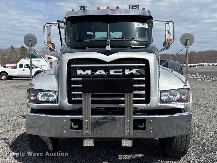 image for item YA1851 2018 Mack GU713 roll-off container truck