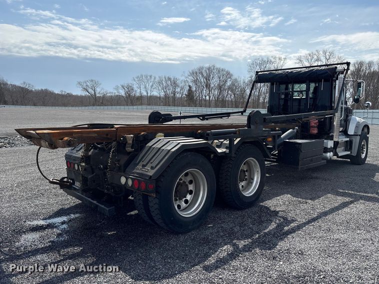 image for item YA1851 2018 Mack GU713 roll-off container truck