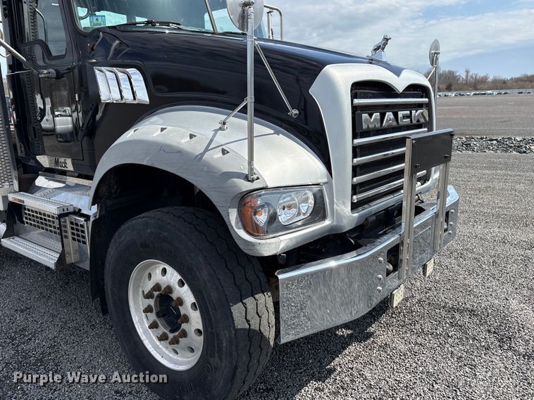 image for item YA1851 2018 Mack GU713 roll-off container truck