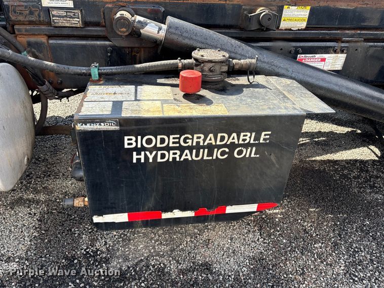 image for item YA1851 2018 Mack GU713 roll-off container truck