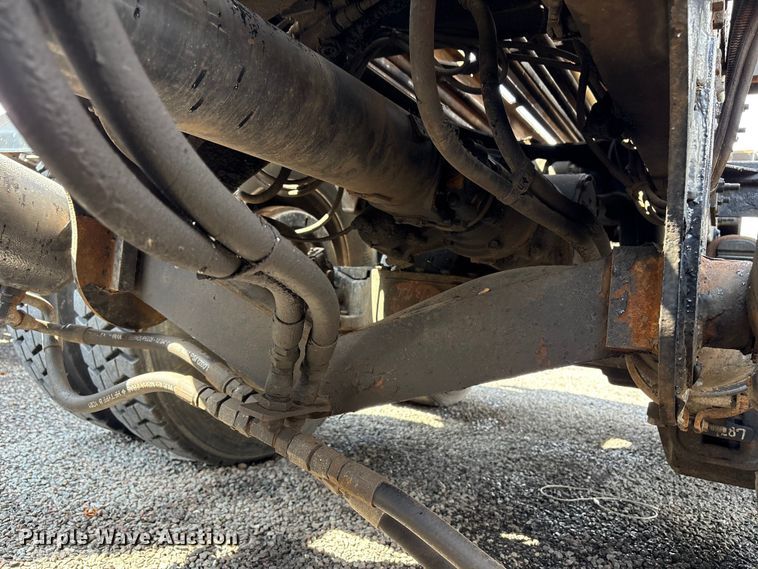 image for item YA1851 2018 Mack GU713 roll-off container truck