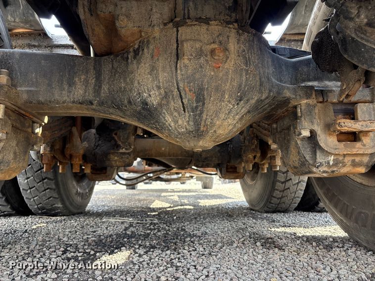 image for item YA1851 2018 Mack GU713 roll-off container truck