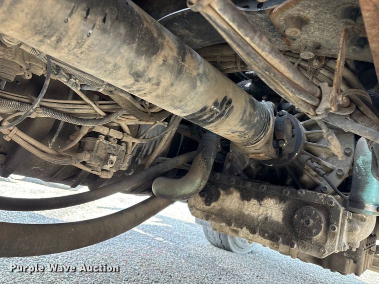 image for item YA1851 2018 Mack GU713 roll-off container truck