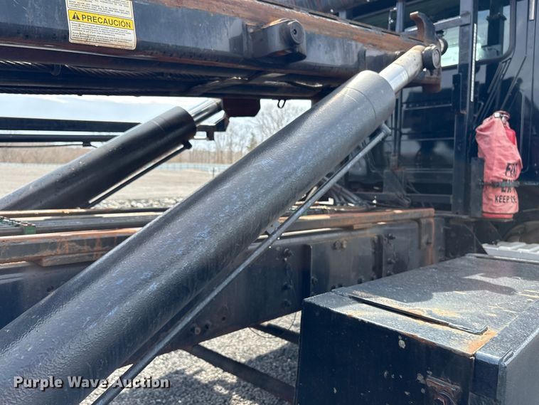 image for item YA1851 2018 Mack GU713 roll-off container truck