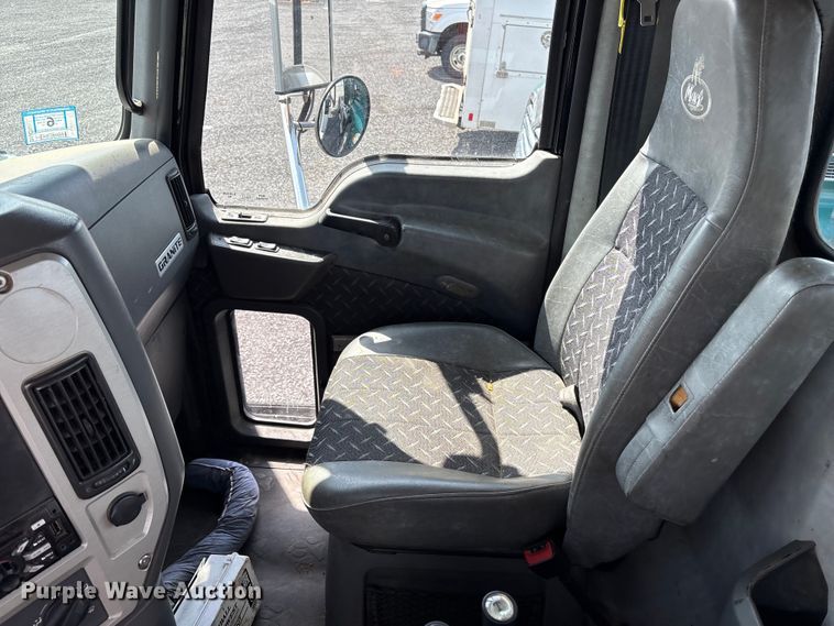 image for item YA1851 2018 Mack GU713 roll-off container truck