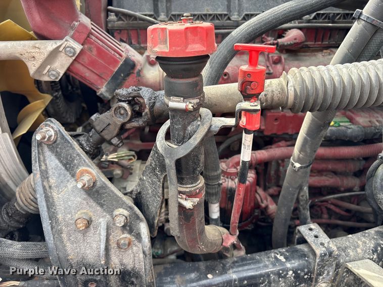 image for item YA1851 2018 Mack GU713 roll-off container truck