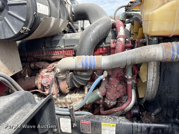 image for item YA1851 2018 Mack GU713 roll-off container truck