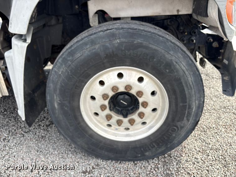 image for item YA1851 2018 Mack GU713 roll-off container truck