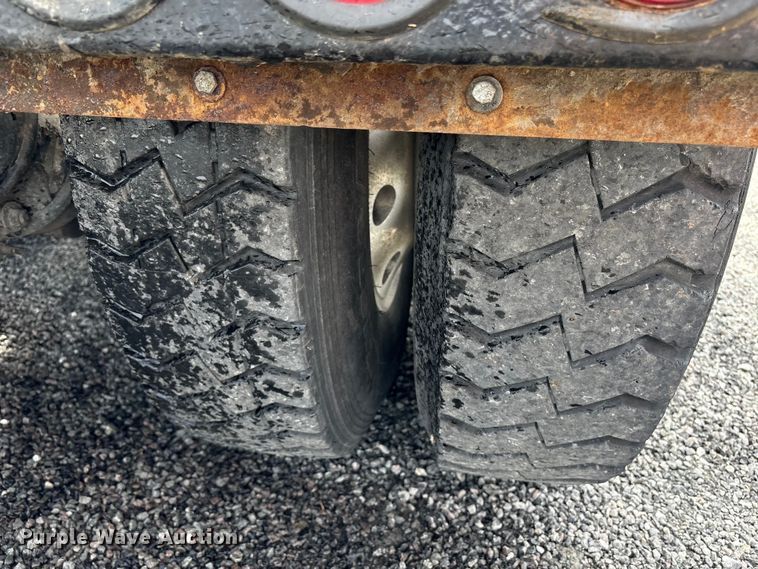 image for item YA1851 2018 Mack GU713 roll-off container truck