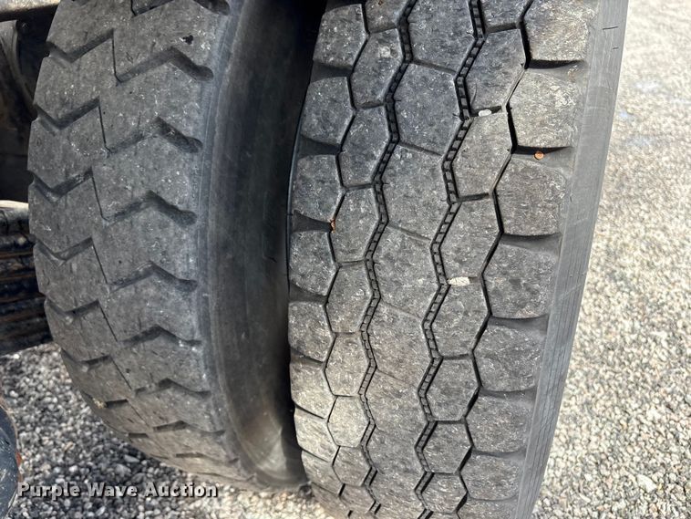 image for item YA1851 2018 Mack GU713 roll-off container truck