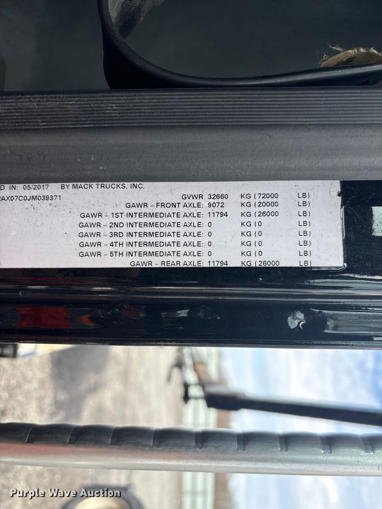 image for item YA1851 2018 Mack GU713 roll-off container truck