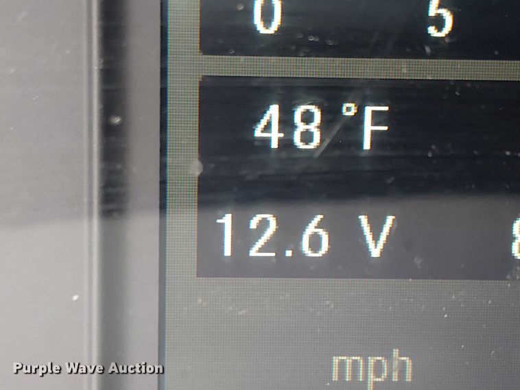 image for item YA1859 2019 Freightliner Cascadia semi truck