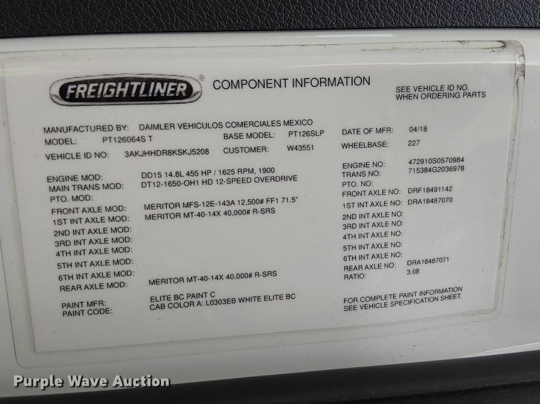 image for item YA1859 2019 Freightliner Cascadia semi truck