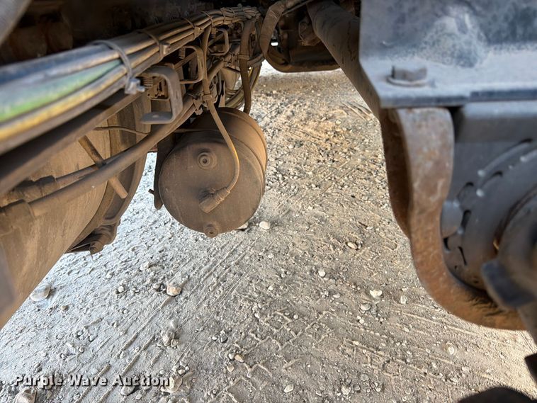 image for item YA1860 2020 Freightliner Cascadia semi truck