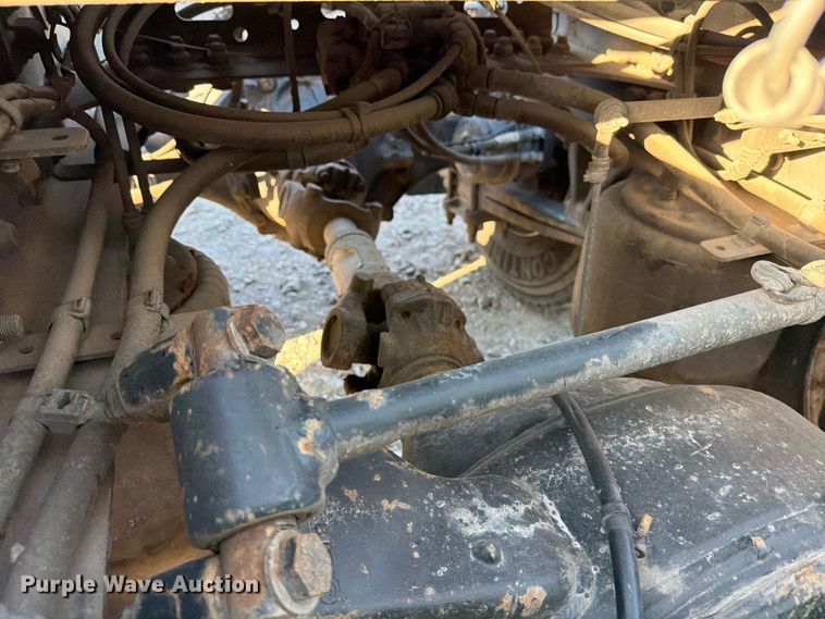 image for item YA1860 2020 Freightliner Cascadia semi truck