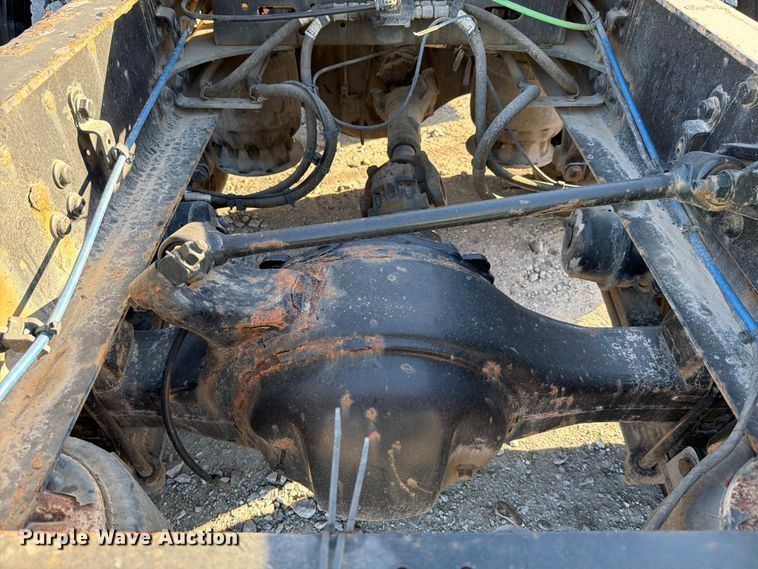 image for item YA1860 2020 Freightliner Cascadia semi truck