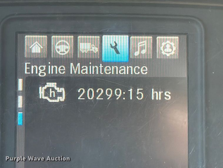 image for item YA1860 2020 Freightliner Cascadia semi truck