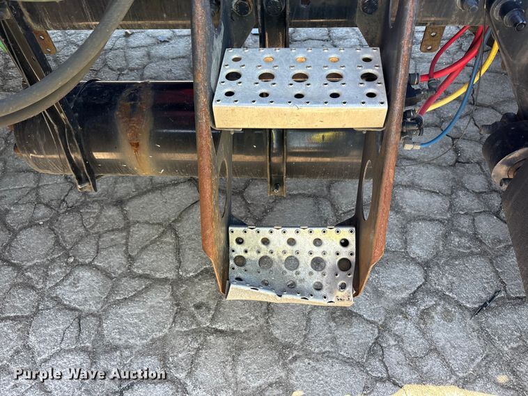 image for item YA1888 2018 Freightliner Cascadia semi truck