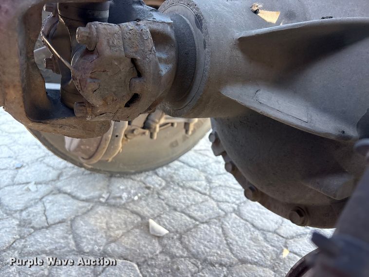 image for item YA1888 2018 Freightliner Cascadia semi truck