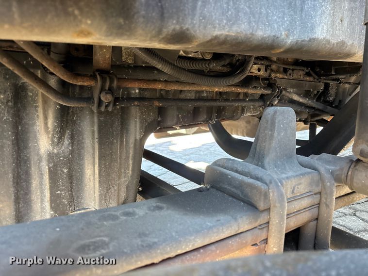 image for item YA1888 2018 Freightliner Cascadia semi truck