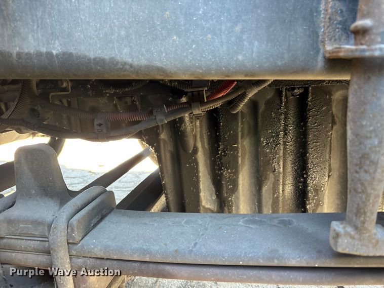 image for item YA1888 2018 Freightliner Cascadia semi truck