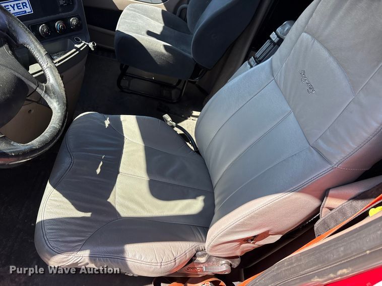 image for item YA1888 2018 Freightliner Cascadia semi truck